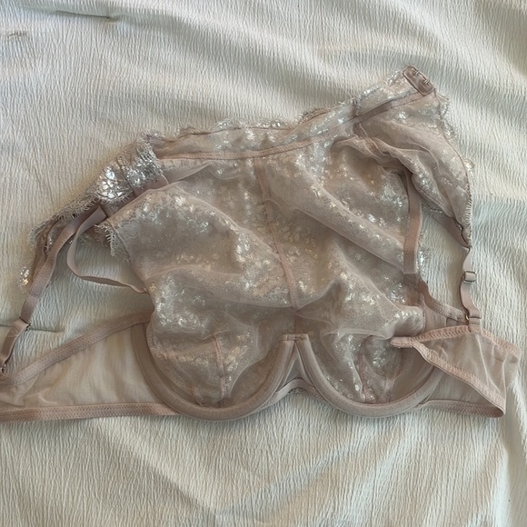 Victoria's Secret VS Dream Angels Lace High Neck Demi Silver Bralette 34C - Picture 3 of 6